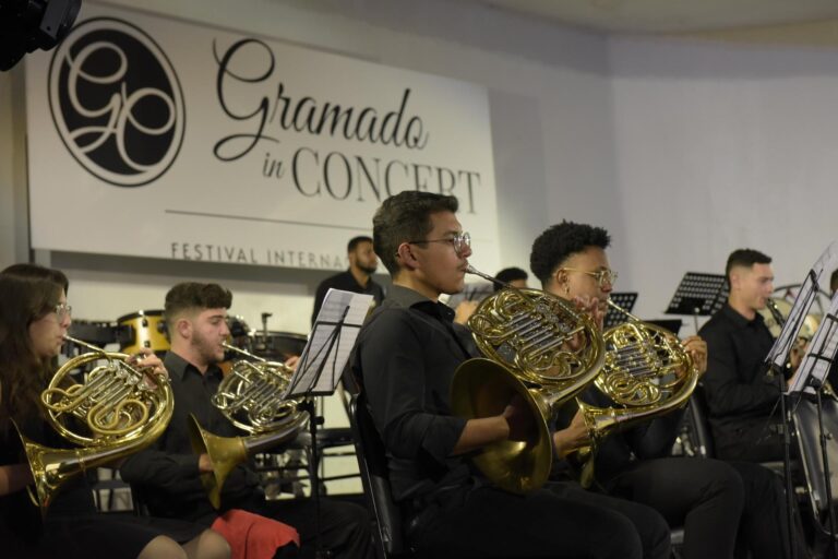 Festival de música com atrações gratuitas na Rua Coberta e Expogramado