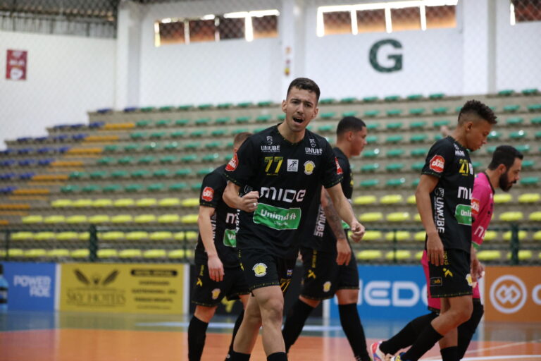 Definidos os confrontos das semifinais da Super Copa Gramado de Futsal