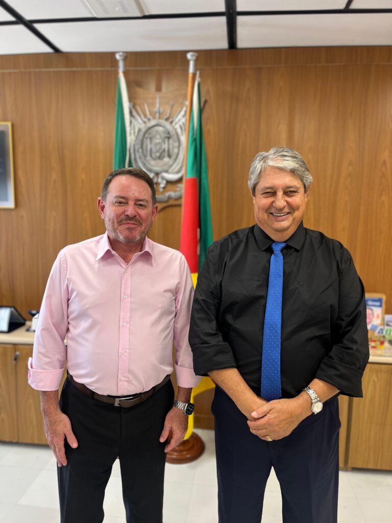 Prefeito Nestor Tissot encaminha proposta para reforma do Expogramado