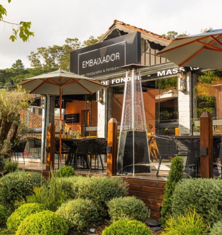 Levita Fondue se transforma no Embaixador e chega ao Centro de Gramado