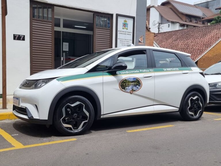 Trânsito abre Chamada Pública para permitir serviço de táxi com carros elétricos e veículos adaptados