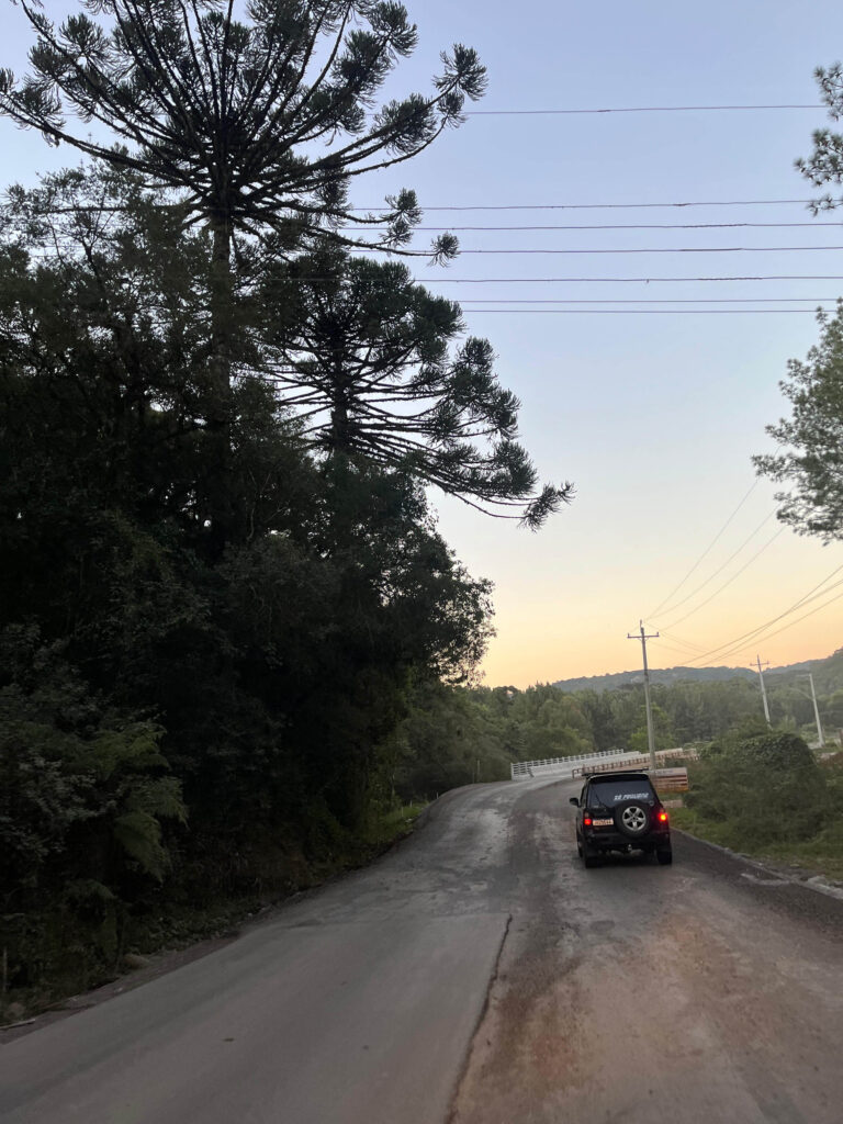 Estrada Mato Queimado/Caracol com trânsito em meia pista