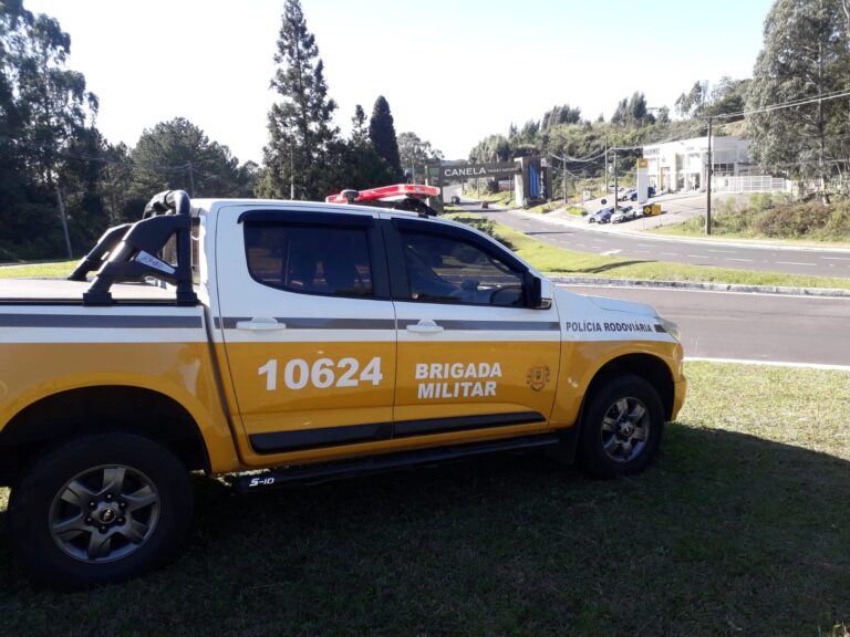 Homem é preso por divulgar barreira policial em grupos de aplicativo