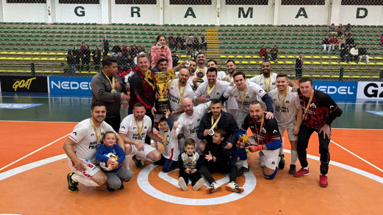 Amigos do Pai Davi é o grande campeão da 3ª Divisão de Futsal de Gramado