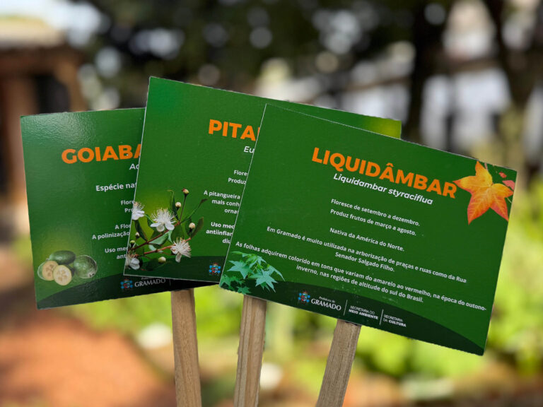 Placas identificam vegetação nativa em museus de Gramado