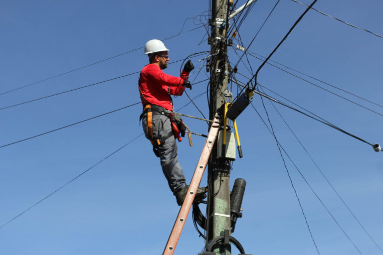 3ª etapa da Operação Poste Limpo descarta mais de uma tonelada de fios