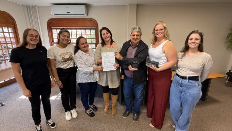 Gramado firma repasse anual para transporte universitário