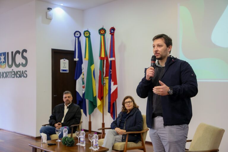 Prefeito de Canela participa da abertura da Conferência de Saúde