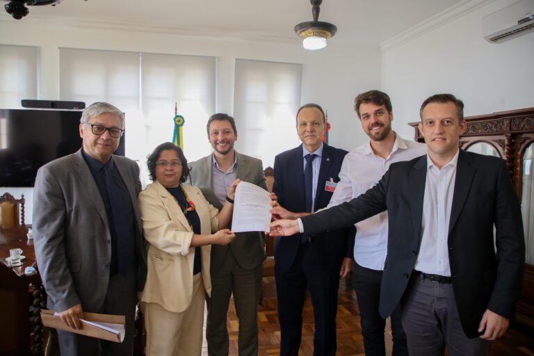 Canela pleiteia isenção de impostos para parques temáticos adquirirem equipamentos