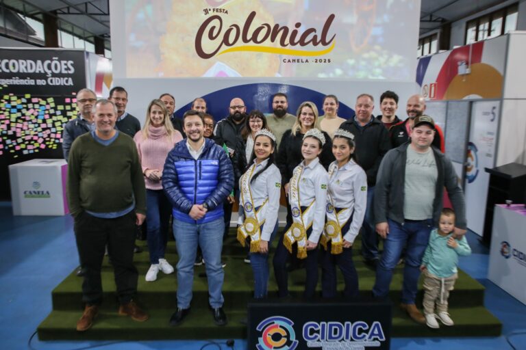 Prefeitura de Canela realiza reunião geral da Festa Colonial