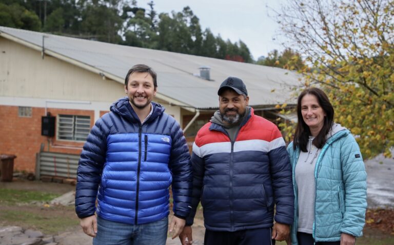 Prefeitura investe em novo telhado para a Escola João Alfredo Corrêa Pinto