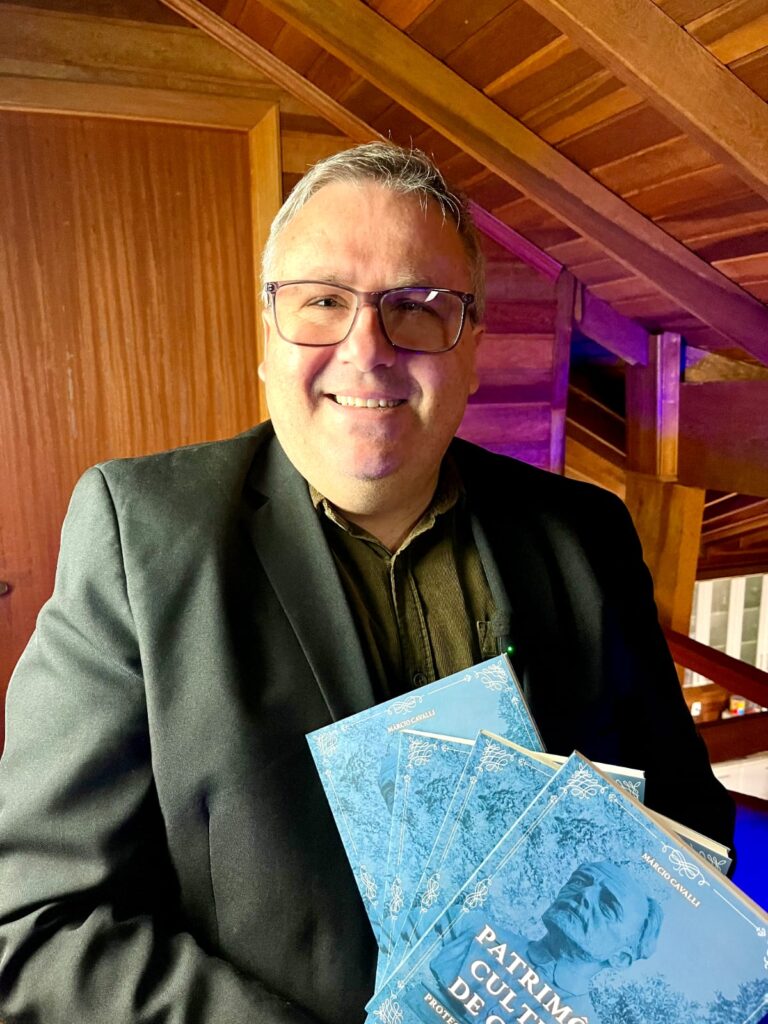 Márcio Cavalli lança Patrimônio Cultural de Canela