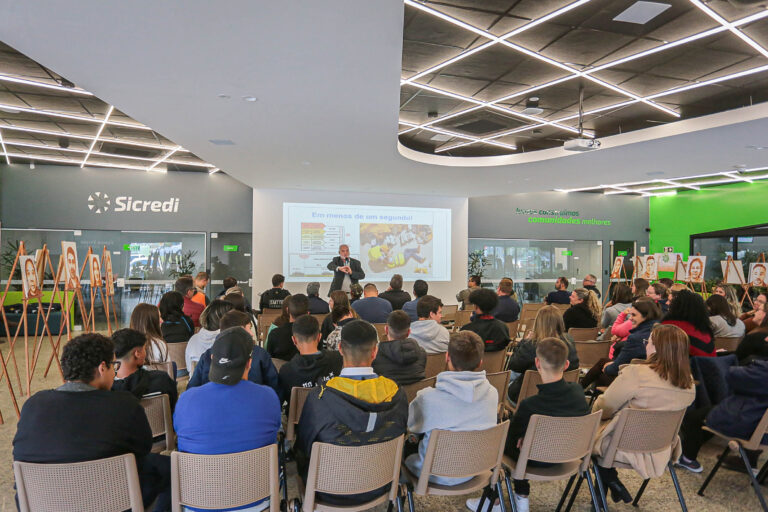 Canela inicia campanha Maio Amarelo