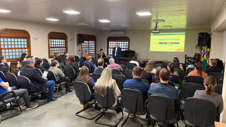 Gramado debate impactos da reforma tributária com contadores