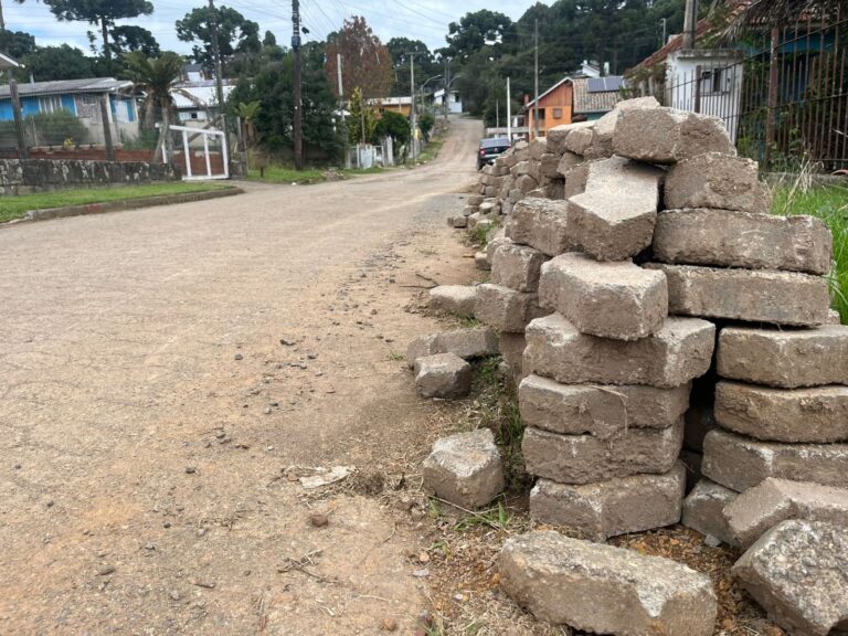 Quando a Corsan passa, sobra só o rastro