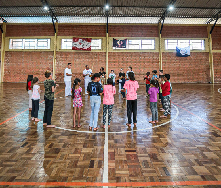 Capoeira & Cidadania atende 140 alunos em Canela