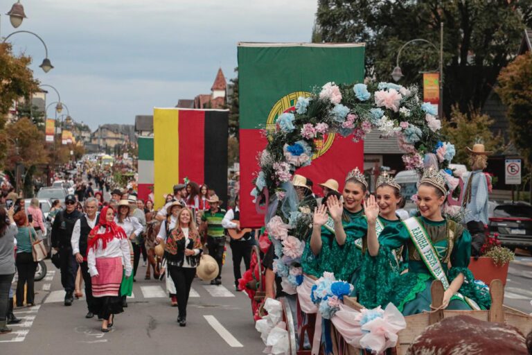 Desfile de Carretas da 34ª Festa da Colônia ocorre neste sábado