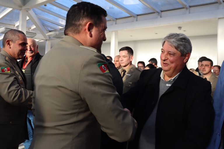 Prefeito Nestor Tissot é homenageado pelos dois anos do CRPO Hortênsias