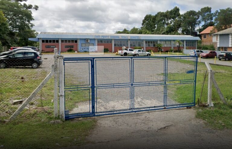 Funcionários da Escola Adriana Spall ameaçam greve caso pendências não sejam resolvidas
