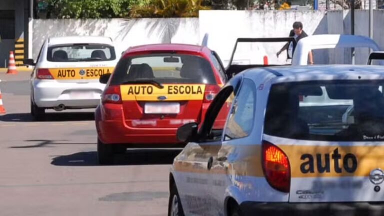 Governo quer acabar com a obrigatoriedade de aulas em autoescolas para tirar a CNH