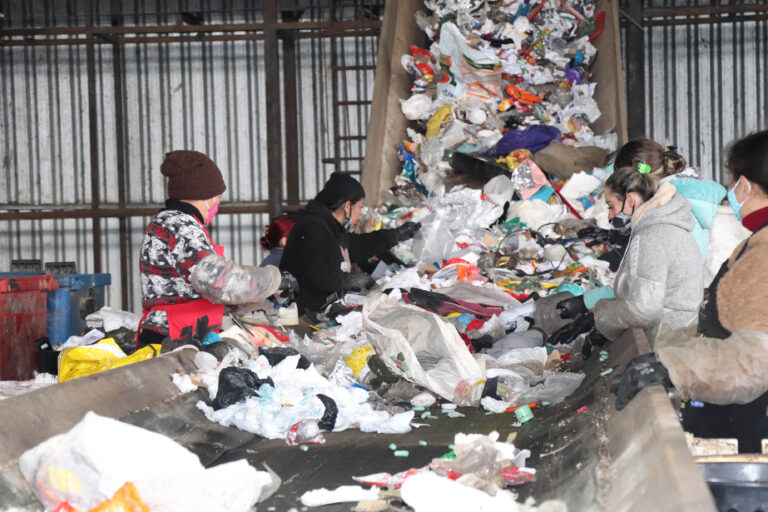 O que tu larga fora, alguém precisa triar
