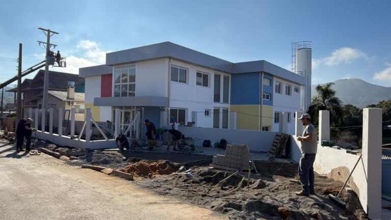 EMEI Raio de Sol entra na fase final e terá capacidade para 300 crianças