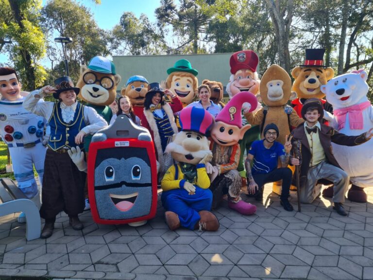 Skyglass comemora Dia do Amigo com encontro de mascotes