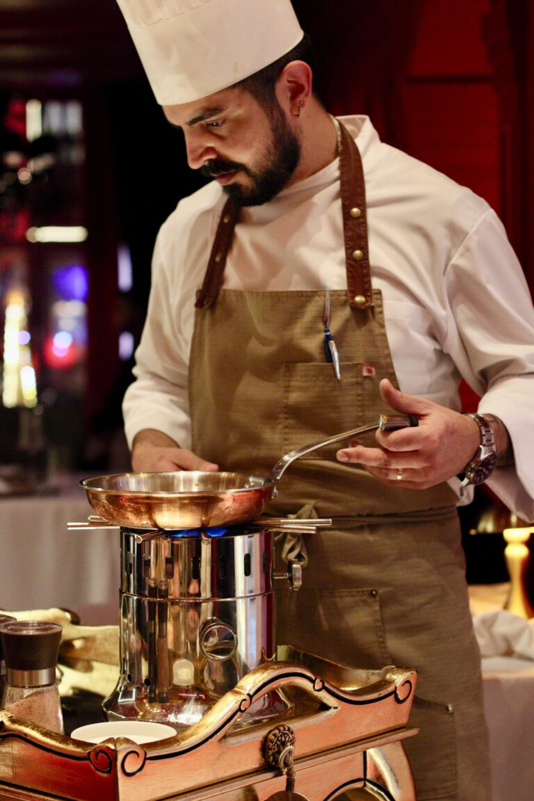 Tour de France Gastronomie celebra um ano em Gramado com novo cardápio e homenagem aos clientes