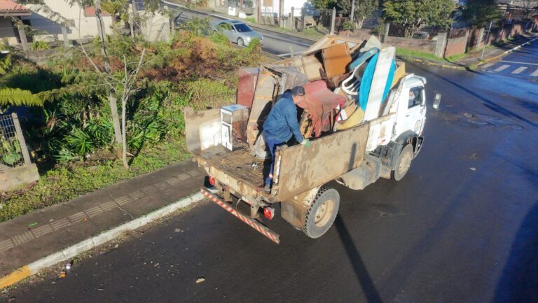 Bota-fora recolhe 12 toneladas de resíduos em três bairros de Canela