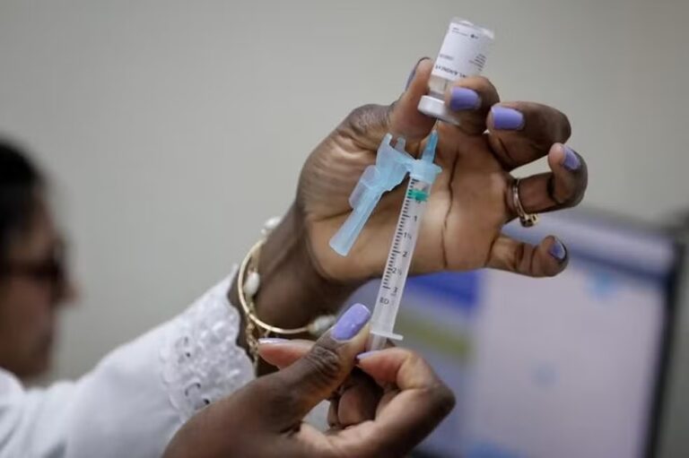 RS bate recorde de mortes por gripe em 2025; vacinação de grupos prioritários está abaixo de 50% no estado