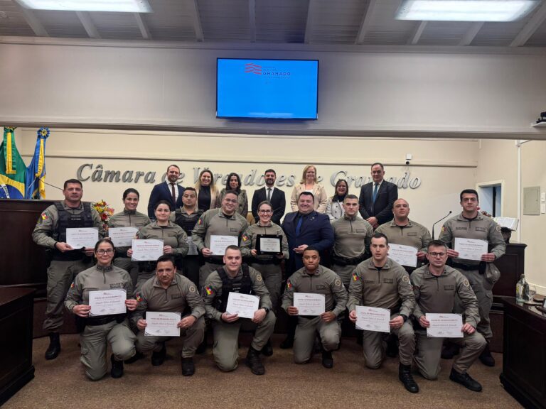 Câmara homenageia Brigada Militar e Pelotão Rodoviário por atuação nas enchentes