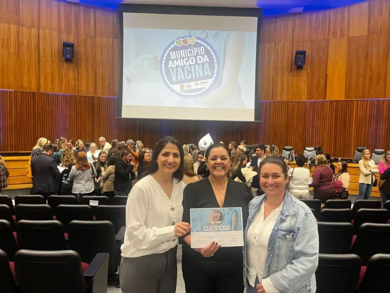 Gramado recebe selo por alta cobertura vacinal contra HPV