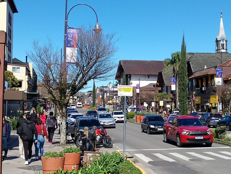 Turismo em alta e os salários?