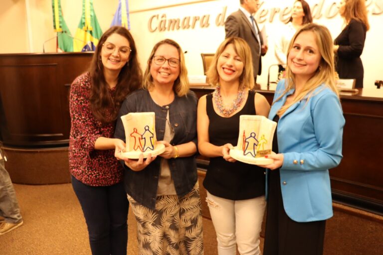 Câmara de Gramado lança 5ª edição do Troféu Professor Destaque