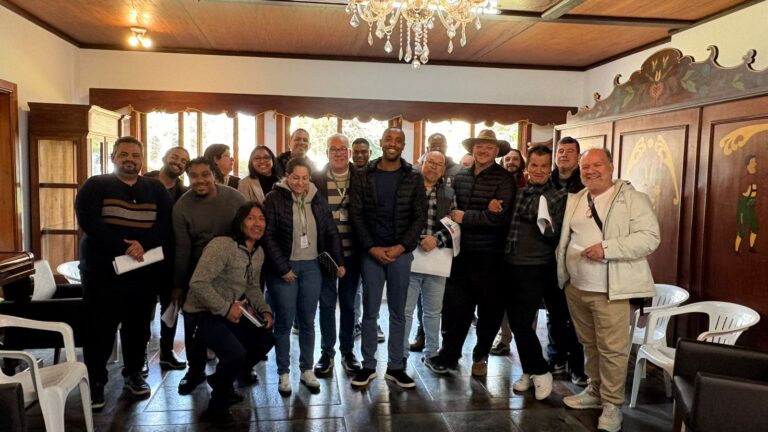 Gramado concede autorização para artistas de rua trabalharem em espaços públicos