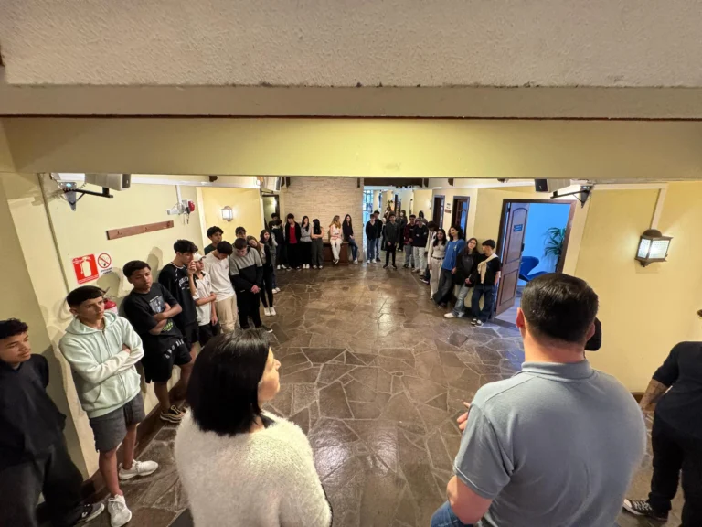 Câmara de Gramado recebe alunos do Santos Dumont