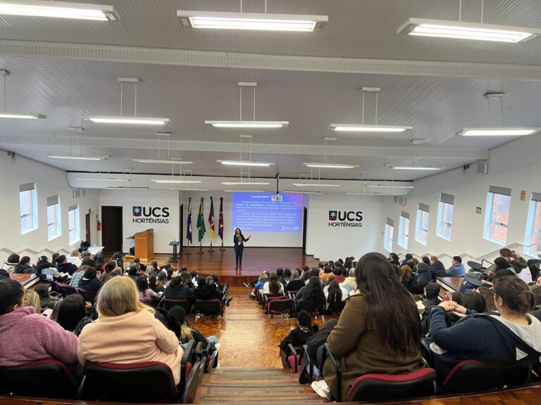 AECF realiza formação continuada em Educação durante recesso escolar dos alunos