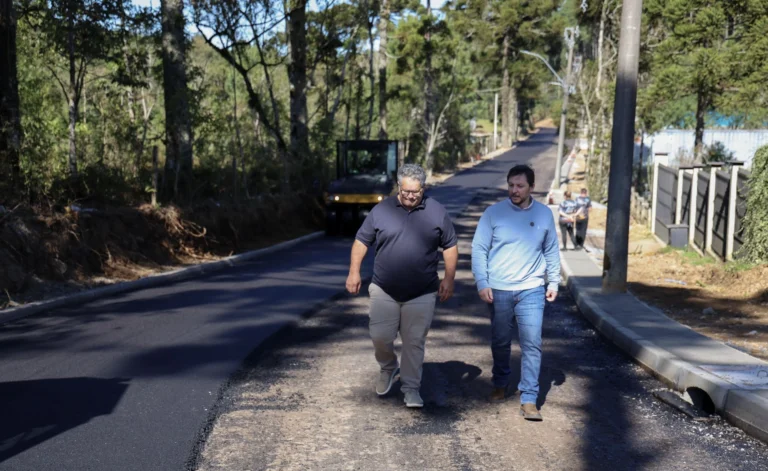 Canela investe mais de R$ 1 milhão e leva asfalto à Rua Érico Veríssimo
