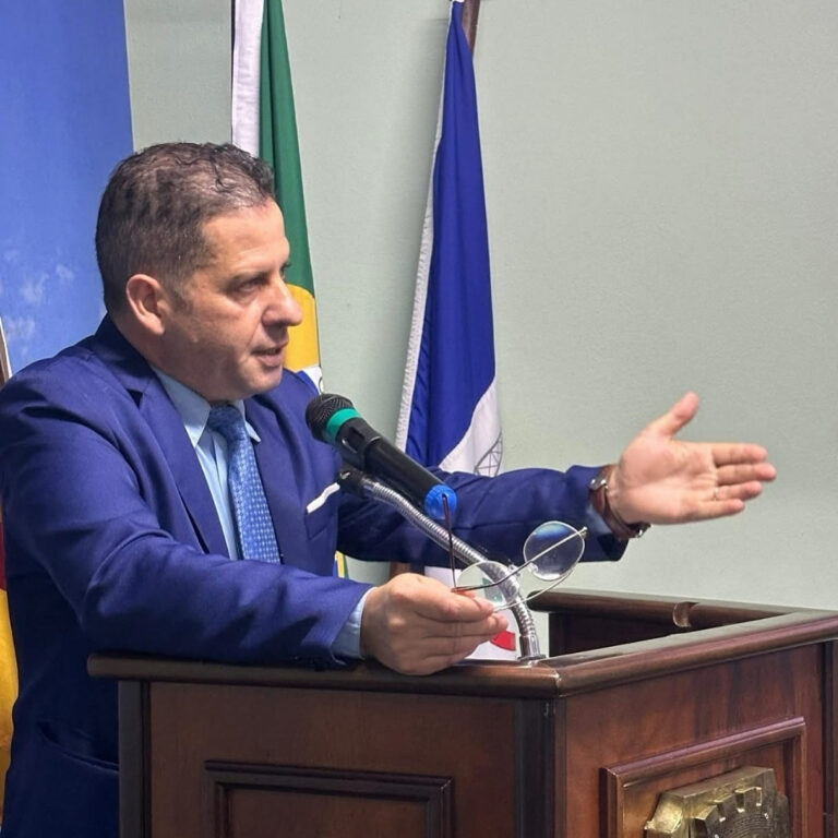 Vereador Alberi Dias sugere permuta de área para construção de espaço de lazer no Bairro São Luiz