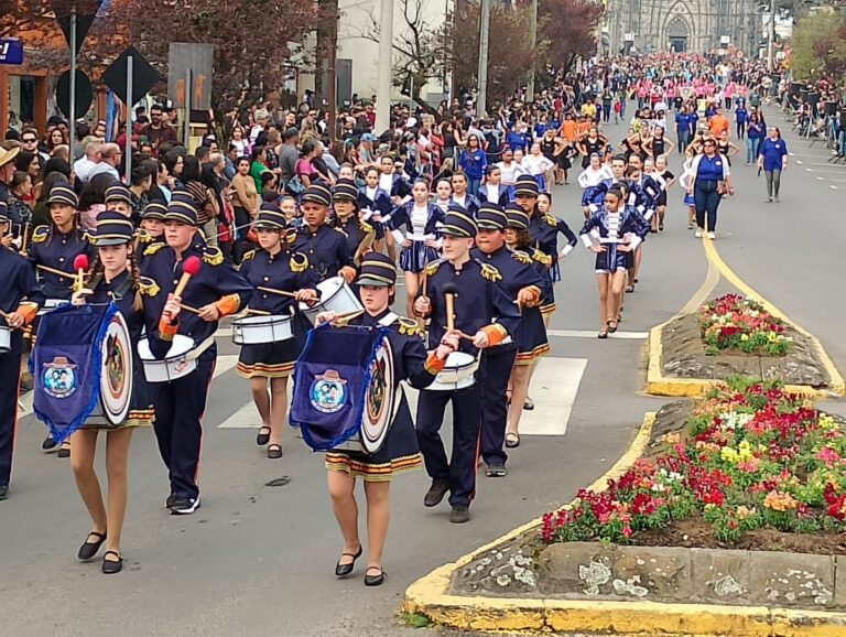 Desfiles Cívicos: tradição e cidadania