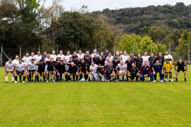 Jogo festivo no 11 Canarinhos relembra bons momentos do futebol gramadense