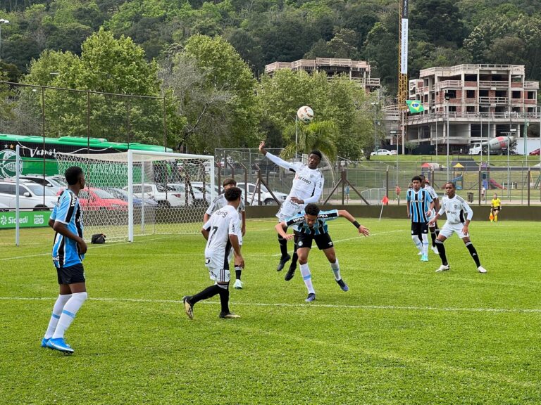 Criciúma e Atlético-MG abrem a 5ª Copa Gramado Laghetto Sub-16