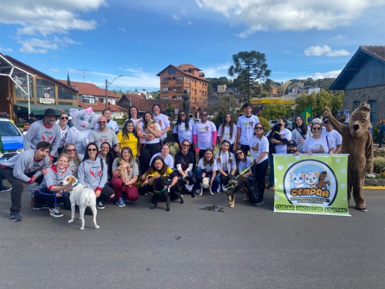 Cempra e ONG’s levam causa animal pela primeira vez ao Desfile Cívico de Canela