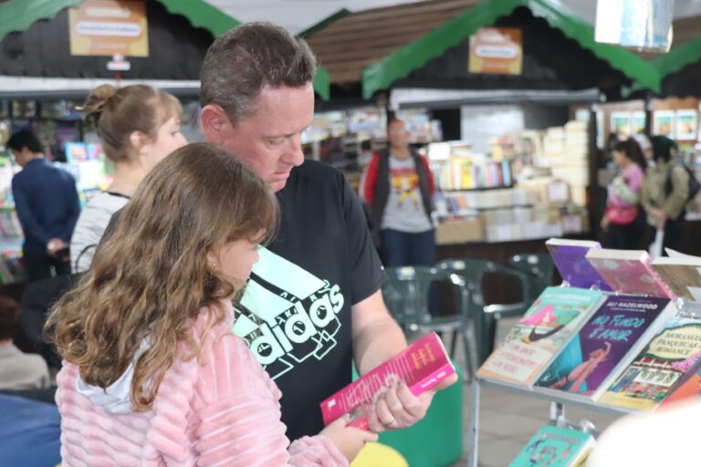 Feira do Livro alia tradição e cultura e aposta em novos leitores