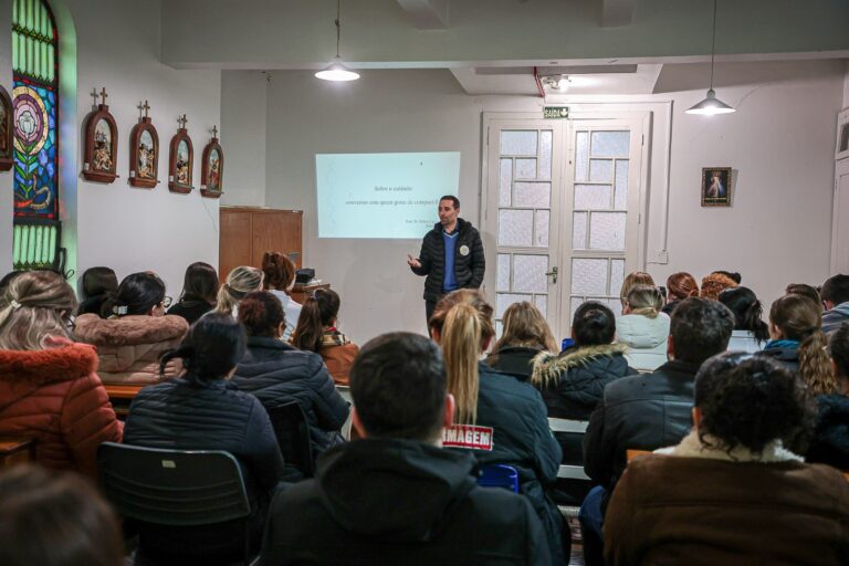 HCC recebe palestra sobre prevenção ao suicídio no Setembro Amarelo