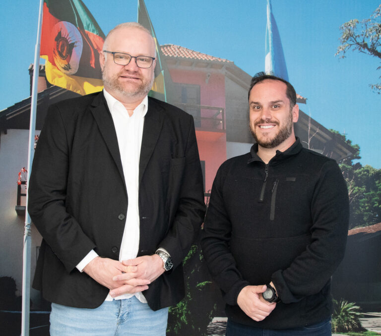 Presidente da Câmara de Canela recebe visita de vereador de Porto Alegre