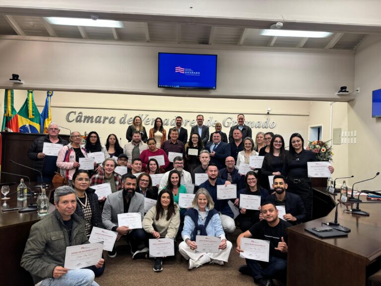 Grupo “Todos Pelo RS” é homenageado na Câmara de Gramado