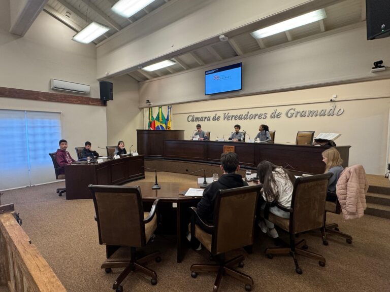 Vereadores Jovens de Gramado propõem melhorias para escolas e bairros