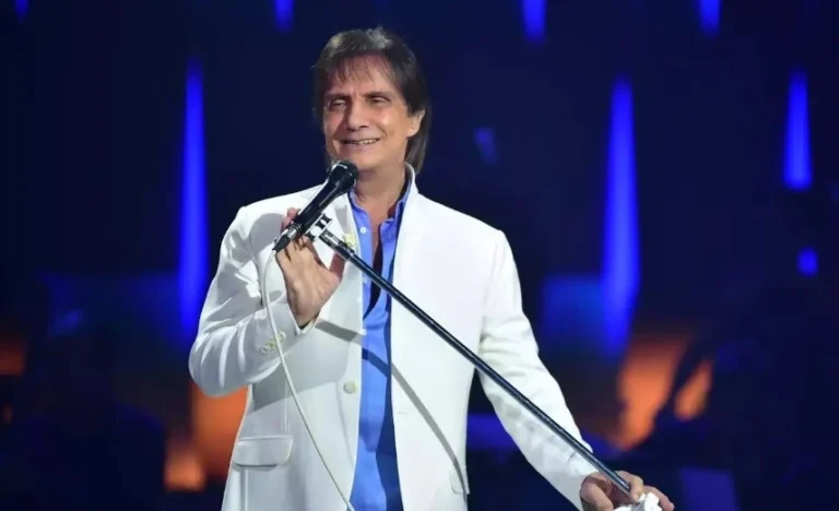 Roberto Carlos anuncia show no Natal Luz de Gramado