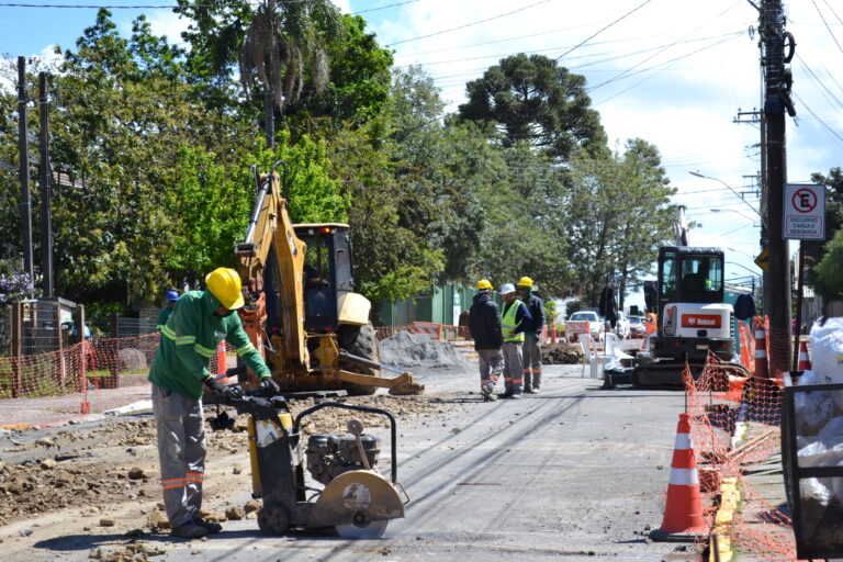 Trechos de Gramado terão bloqueios temporários para obras da Corsan